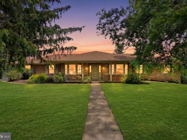 87 CHURCHILL, YORK, PA 17403