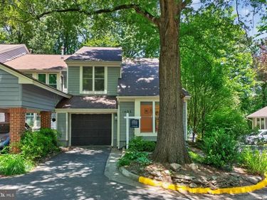 1605 APRICOT COURT, RESTON, VA 20190