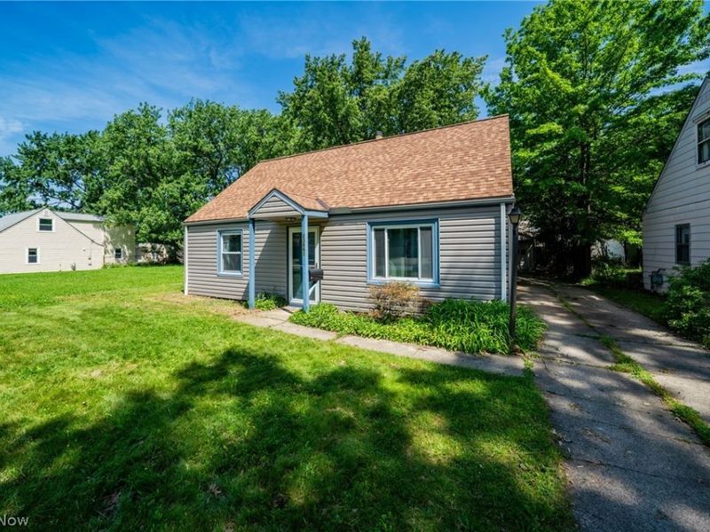 23861 Colbourne, Euclid, OH 44123 Photo 2