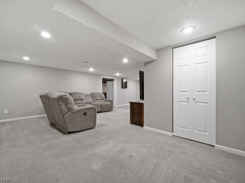 4480 Vezber Drive , Seven Hills, OH 44131 Photo 33