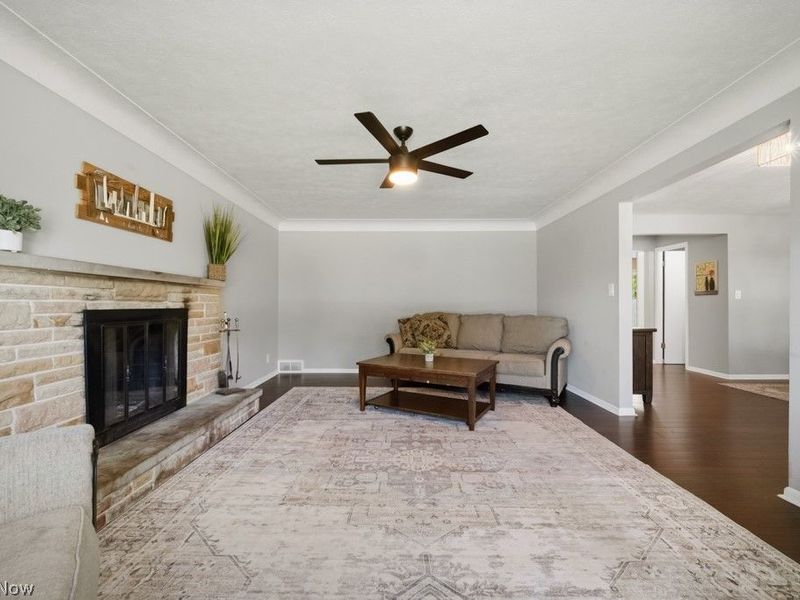 4480 Vezber Drive , Seven Hills, OH 44131 Photo 6