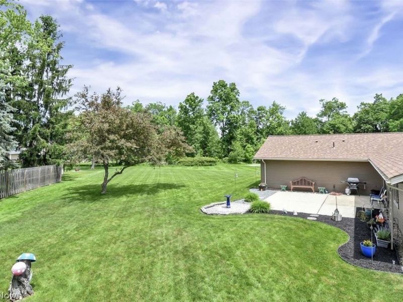 13964 Olde Orchard Road , Strongsville, OH 44136 Photo 3