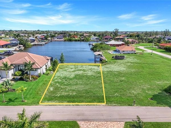 4204 NW 22nd ST, CAPE CORAL, FL 33993