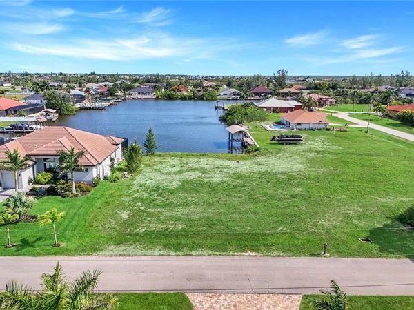 4204 NW 22nd ST, CAPE CORAL, FL 33993