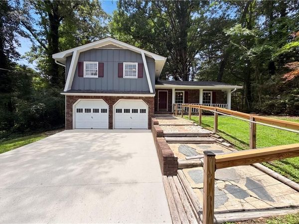 1271 Seven Springs Circle , Marietta, GA 30068