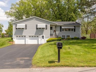 17 Ardencrest Road, Liverpool, NY 13090
