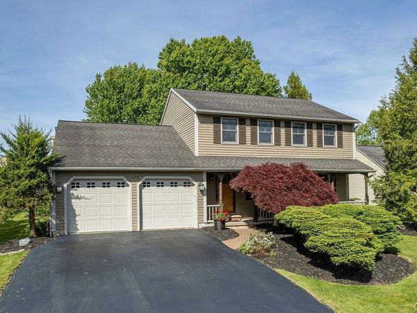 4238 Mayfair Circle, Liverpool, NY 13090