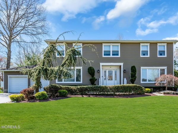 14 Scott Drive, Morganville, NJ 07751