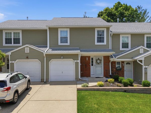 20 Oak Lane, Eatontown, NJ 07724