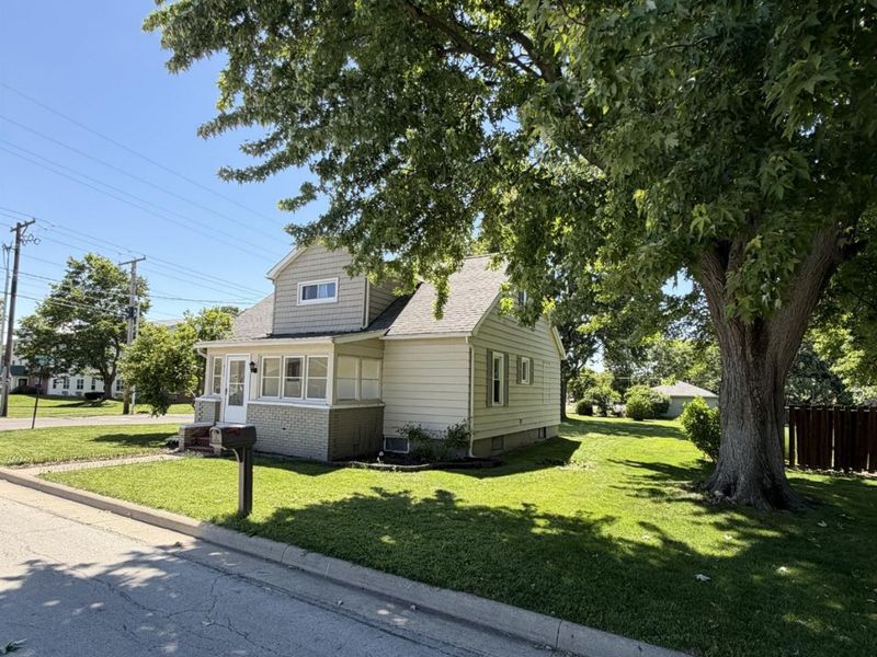 822 Eulalia Avenue, Upper Sandusky, OH 43351 Photo 2