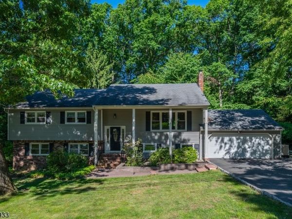 11 Southview Rd, Randolph, NJ 07869