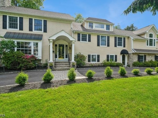 2 Briarwood Dr, Millburn, NJ 07078