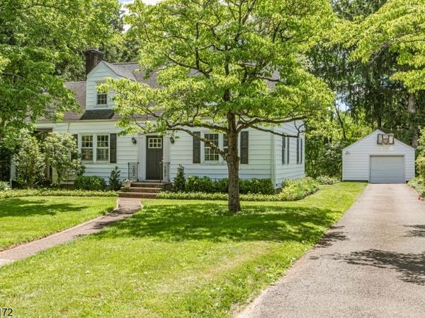 57 Washington St, Rocky Hill, NJ 08558