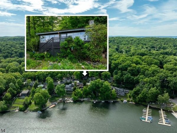 2215 Lakeside Dr, Vernon, NJ 07422