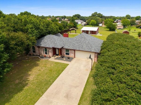 303 Anita Lane, Waxahachie, TX 75165