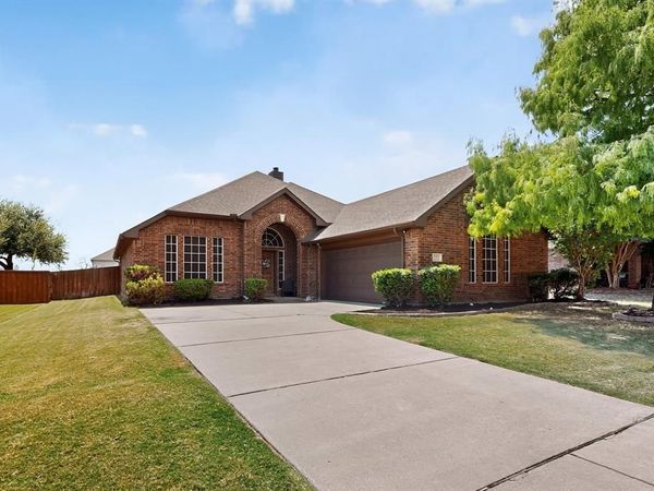 222 Brook Meadow Court , Midlothian, TX 76065