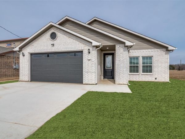 107 Scenic Road , Trinidad, TX 75163