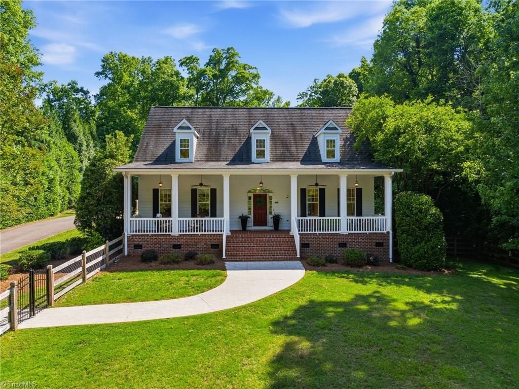 891 Somerset Drive, Winston-Salem, NC 27103 Main Photo