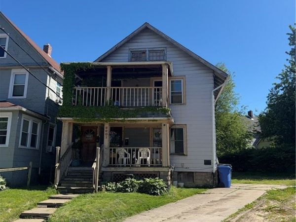 9601 Silk Avenue , Cleveland, OH 44102