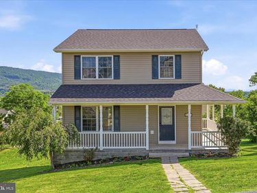 556 THOMPSON STREET, STRASBURG, VA 22657