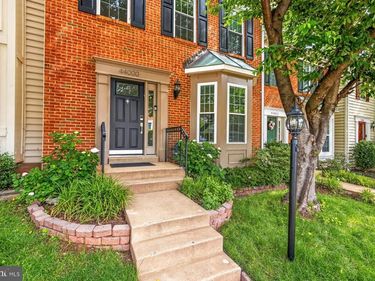 44000 KINGS ARMS SQUARE, ASHBURN, VA 20147