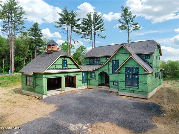 182 NY-9P, Saratoga Springs, NY 12866