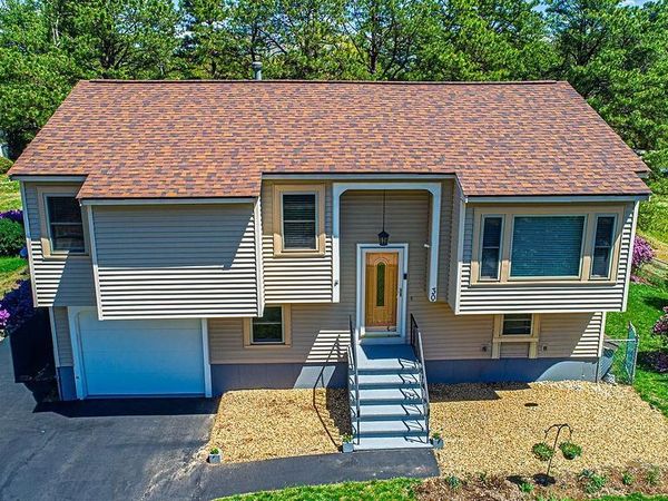 30 CRICKET Lane, Concord, NH 03301