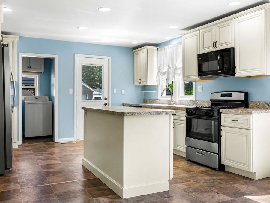 Property Image 9
