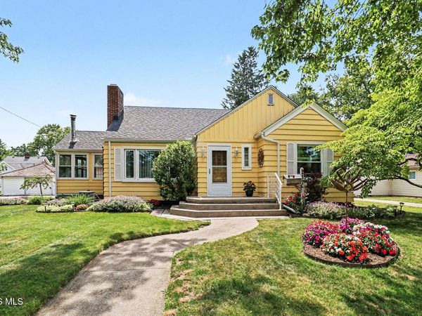 217 Woodland Avenue , Swanton, OH 43558