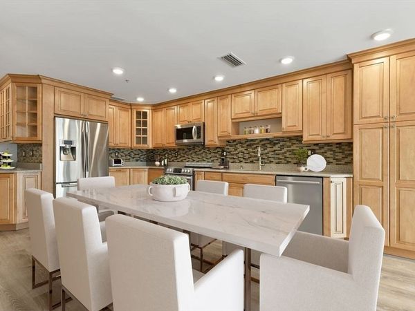 6 Canal Park, Unit 605, Cambridge, MA 02141