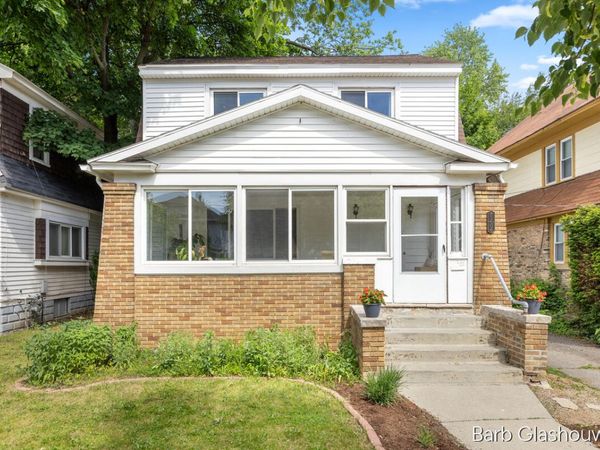 1606 Francis Avenue SE, Grand Rapids, MI 49507