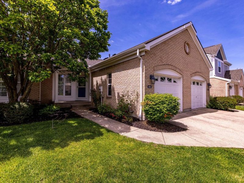 6682 Villager Place, Mason, OH 45040 Photo 2