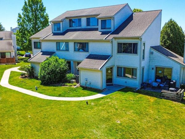 705 FREEDOM CIRCLE , HARLEYSVILLE, PA 19438