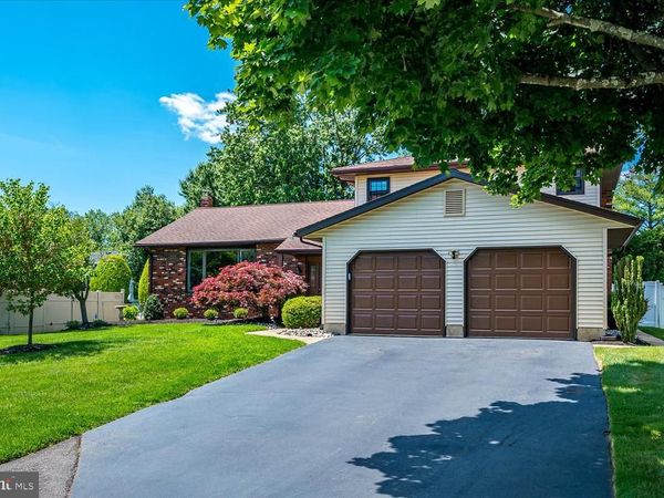 86 ALBEMARLE ROAD, HAMILTON, NJ 08690