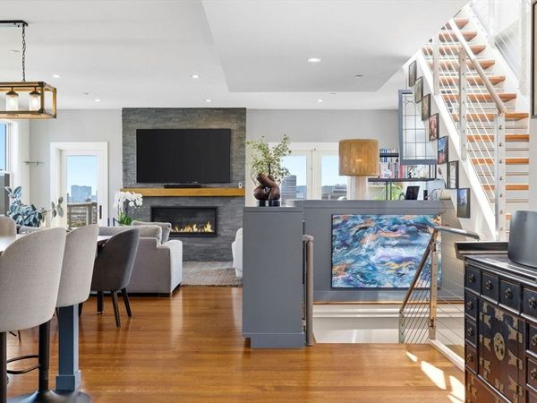 284 Bunker Hill St, Unit 5, Boston, MA 02129