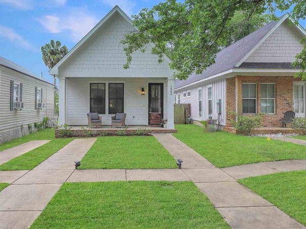 1303 N 8th Ave, Pensacola, FL 32503