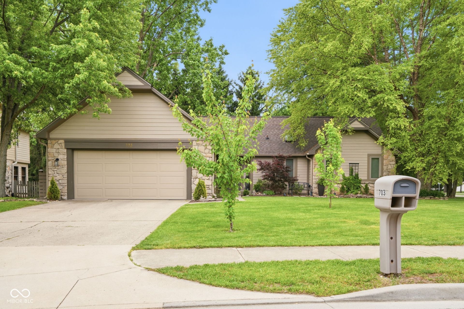 703 Bennett Road Carmel, IN