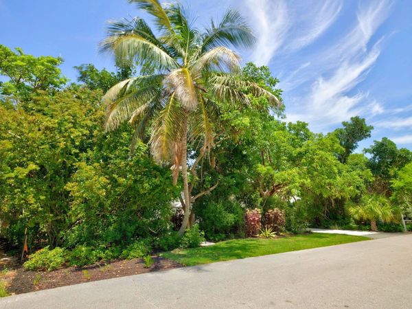 1986 Wild Lime Dr, Sanibel, FL 33957