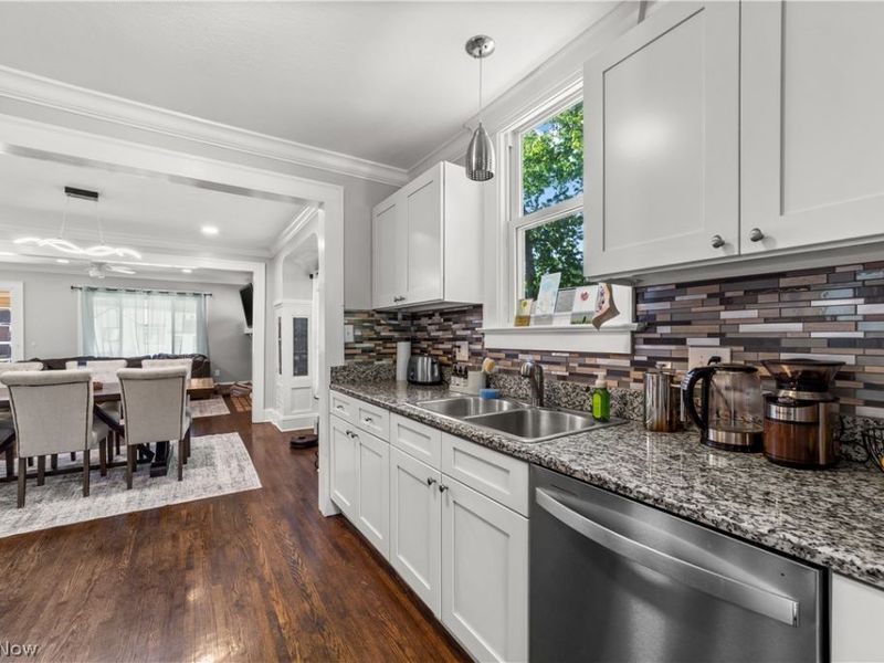 560 Elmwood Road, Bay Village, OH 44140 Photo 12