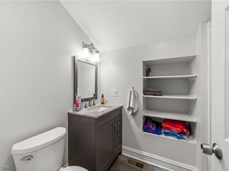 560 Elmwood Road, Bay Village, OH 44140 Photo 27