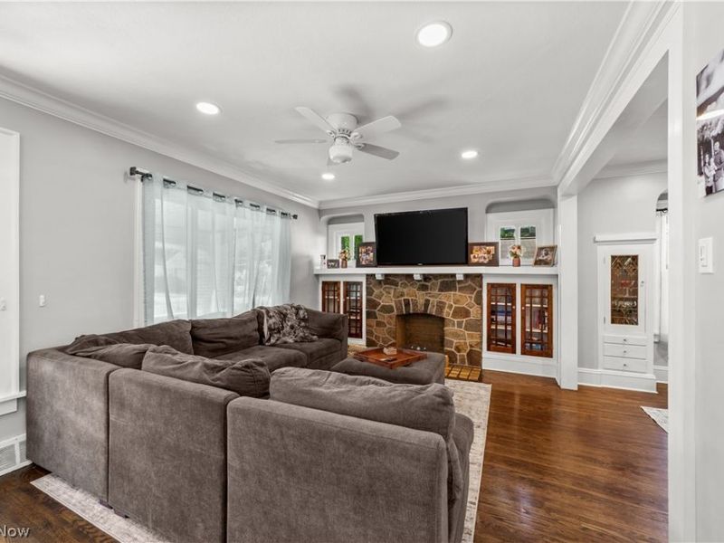 560 Elmwood Road, Bay Village, OH 44140 Photo 8