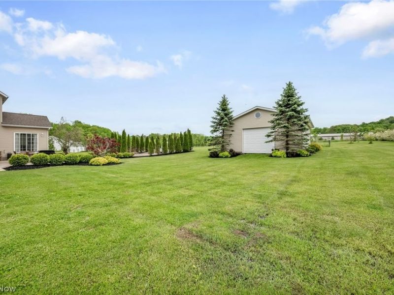 14353 Radcliffe Road, Chardon, OH 44024 Photo 12