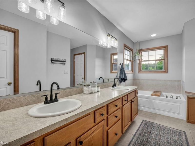14353 Radcliffe Road, Chardon, OH 44024 Photo 30