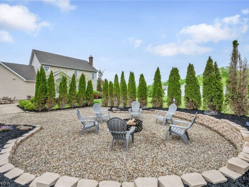 14353 Radcliffe Road, Chardon, OH 44024 Photo 9