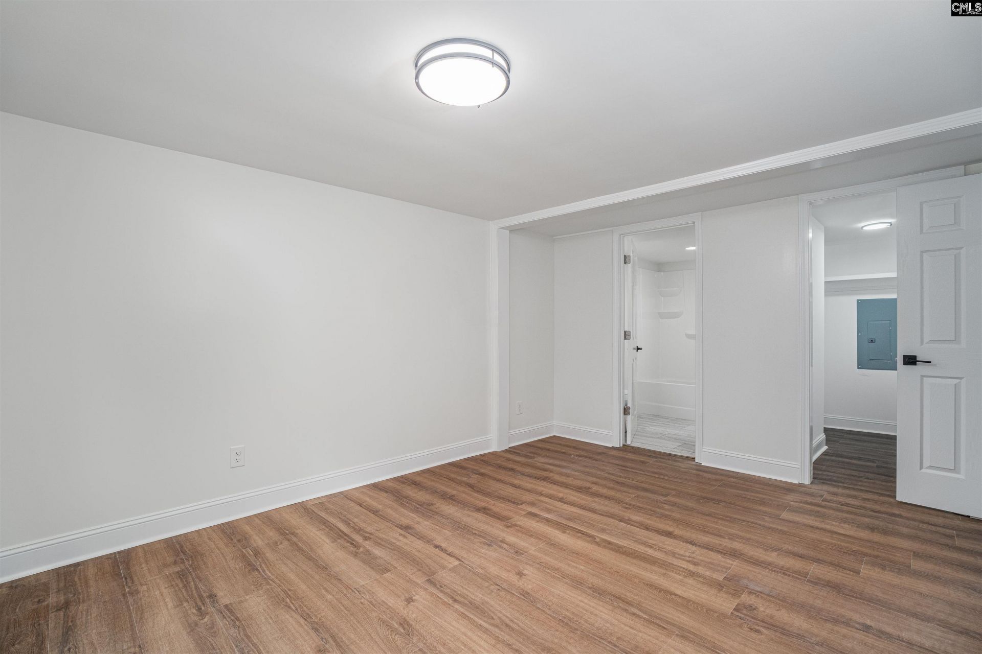 1101 Founders Road Photo 17