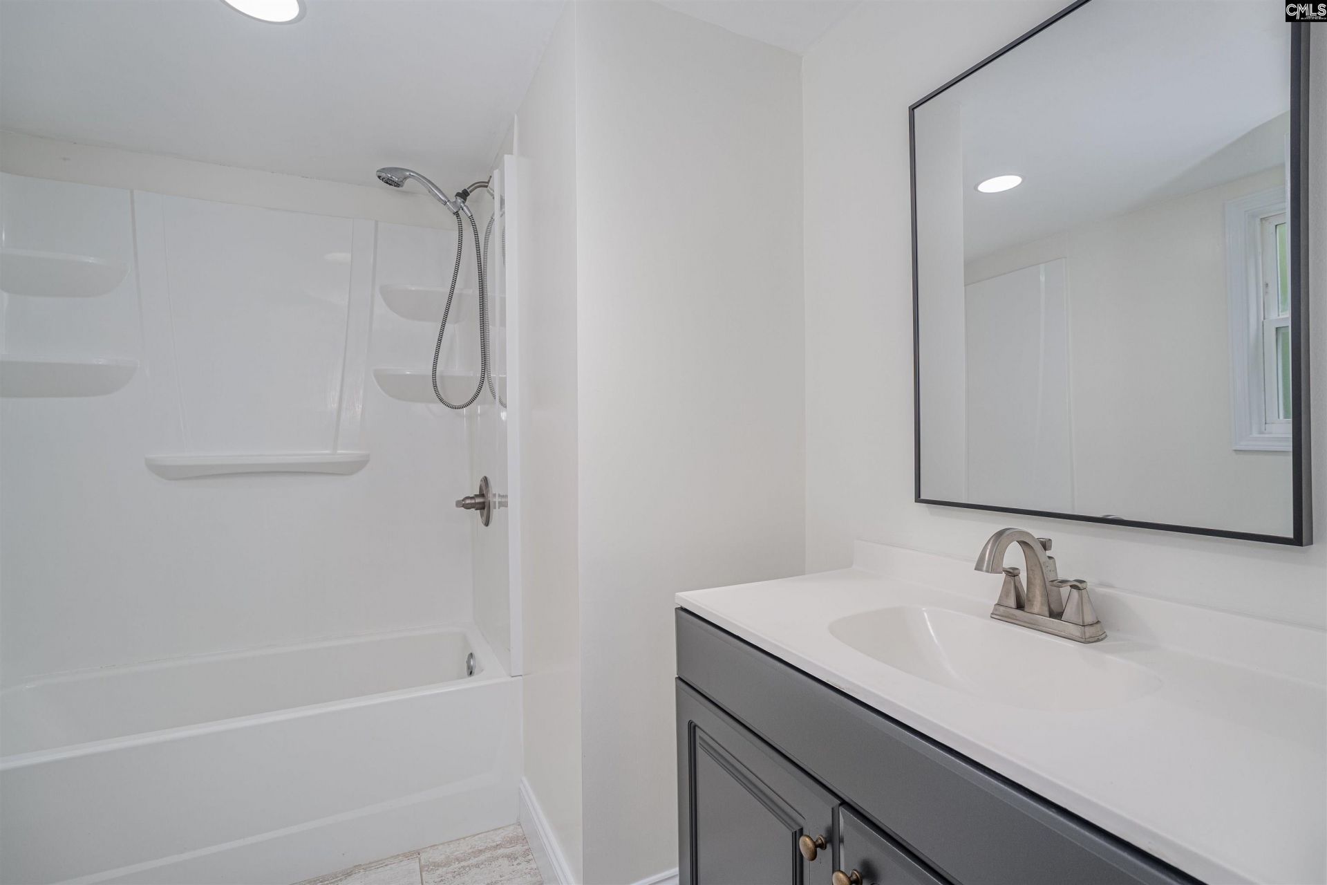 1101 Founders Road Photo 21