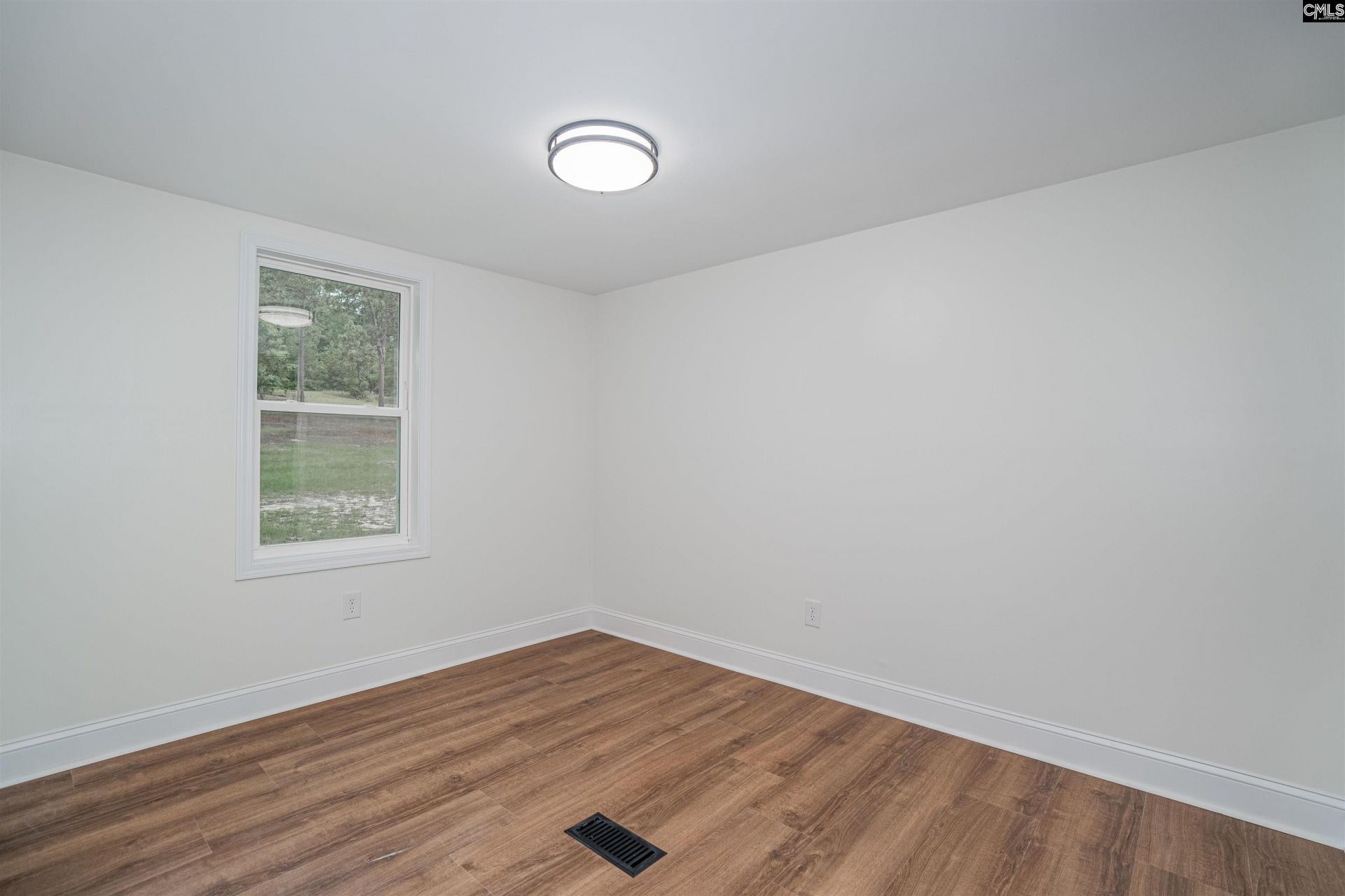 1101 Founders Road Photo 22