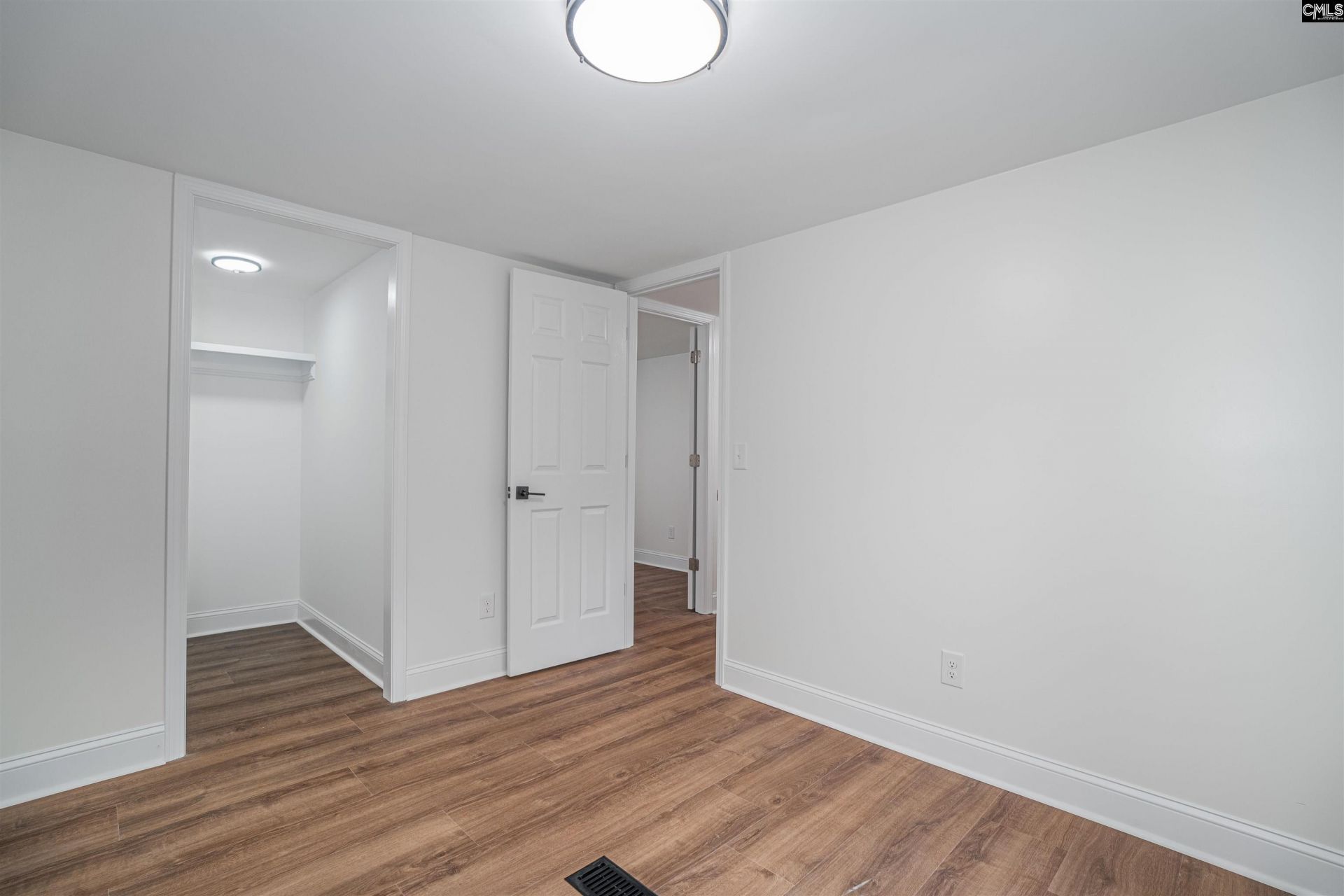 1101 Founders Road Photo 23