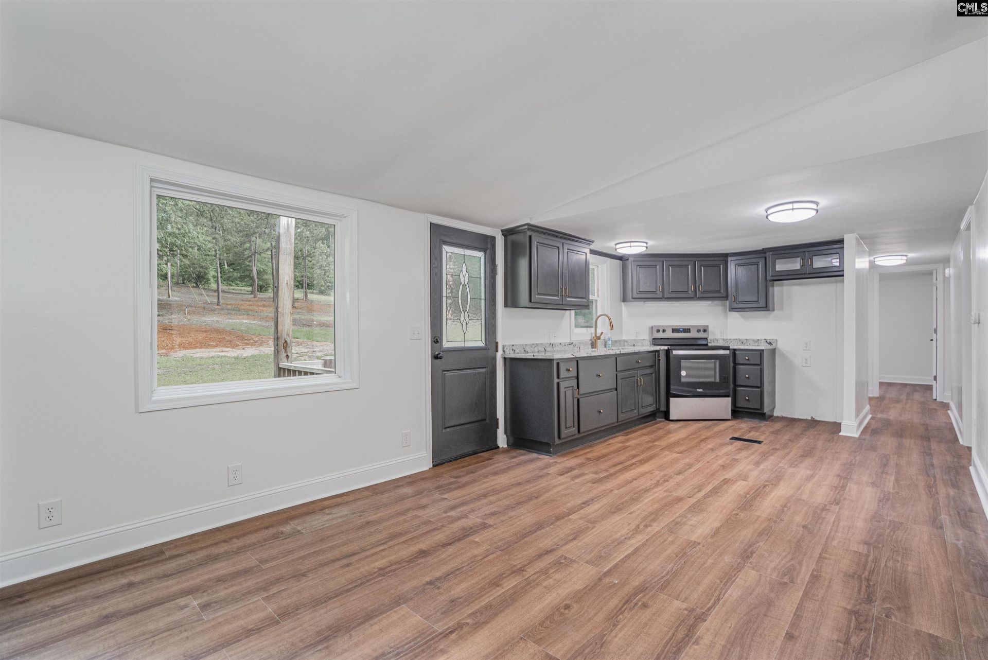 1101 Founders Road Photo 8