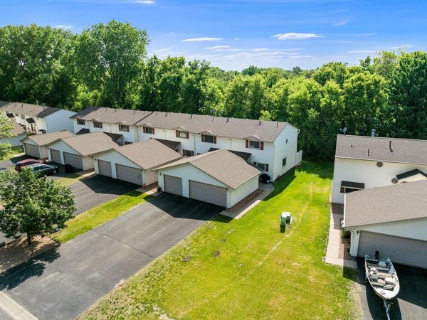 10658 Hummingbird Street NW, Coon Rapids, MN 55433